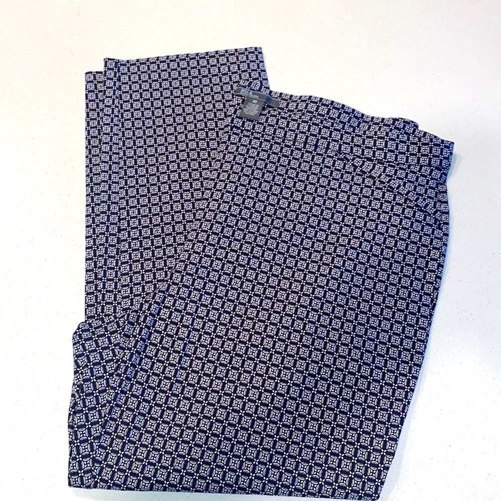 🛍️ 89th and Madison Capri Trousers